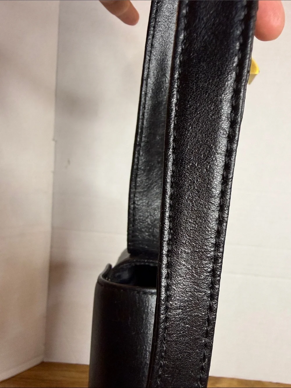 Eddie Bauer Black Genuine Leather Shoulder Bag Minimalist Shoulder Purse EUC